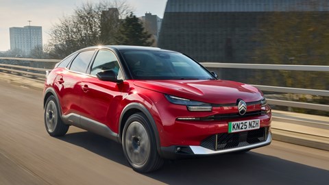 Citroen e-C4 (2025) front driving