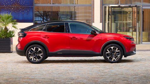 Citroen e-C4 (2025) static profile