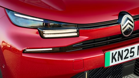 Citroen e-C4 (2025) static front