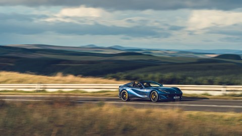 Ferrari 812 GTS (2021) review: drop-top V12 vs winter