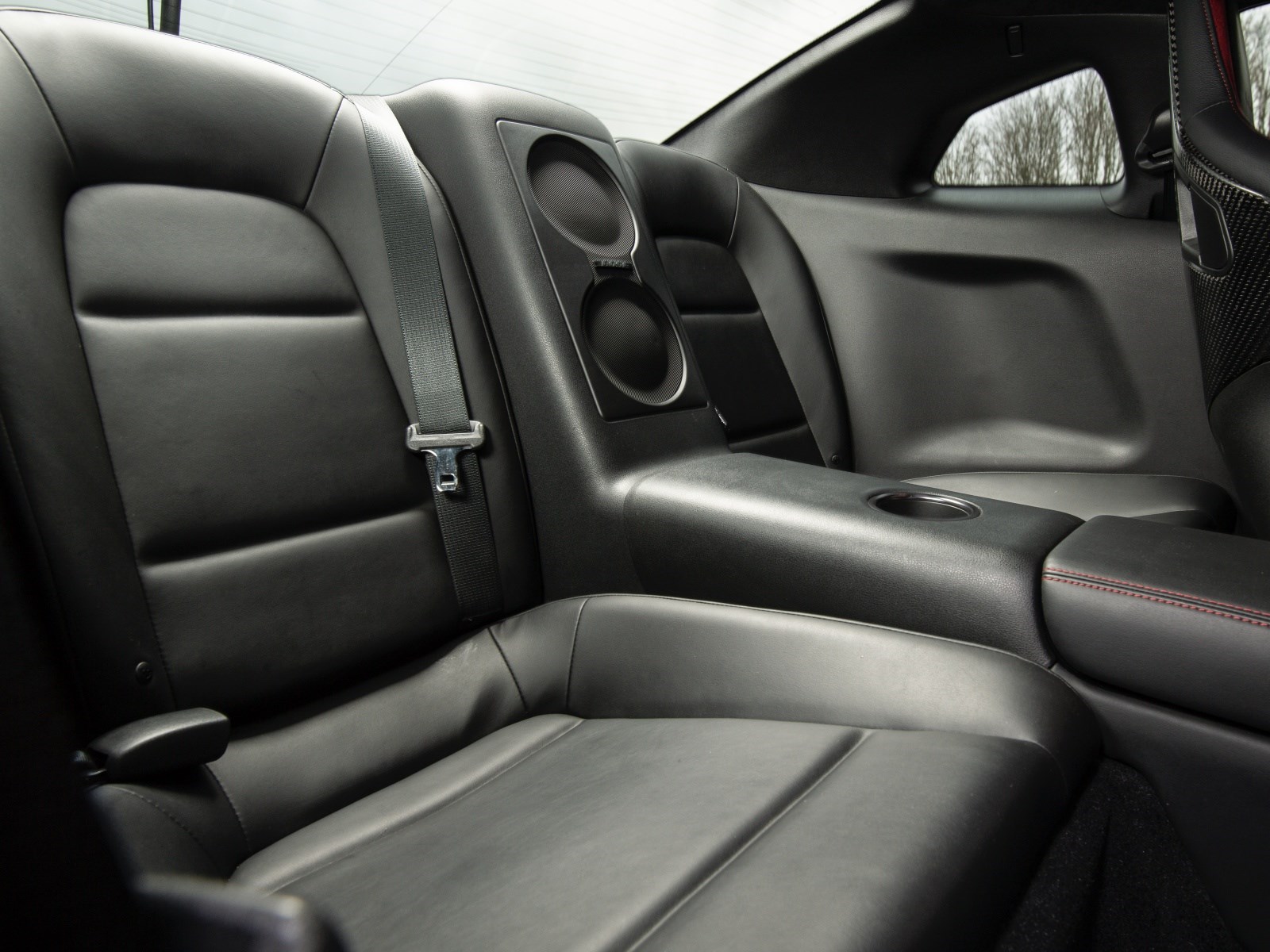 Nissan GT-R Interior Layout & Technology | Top Gear