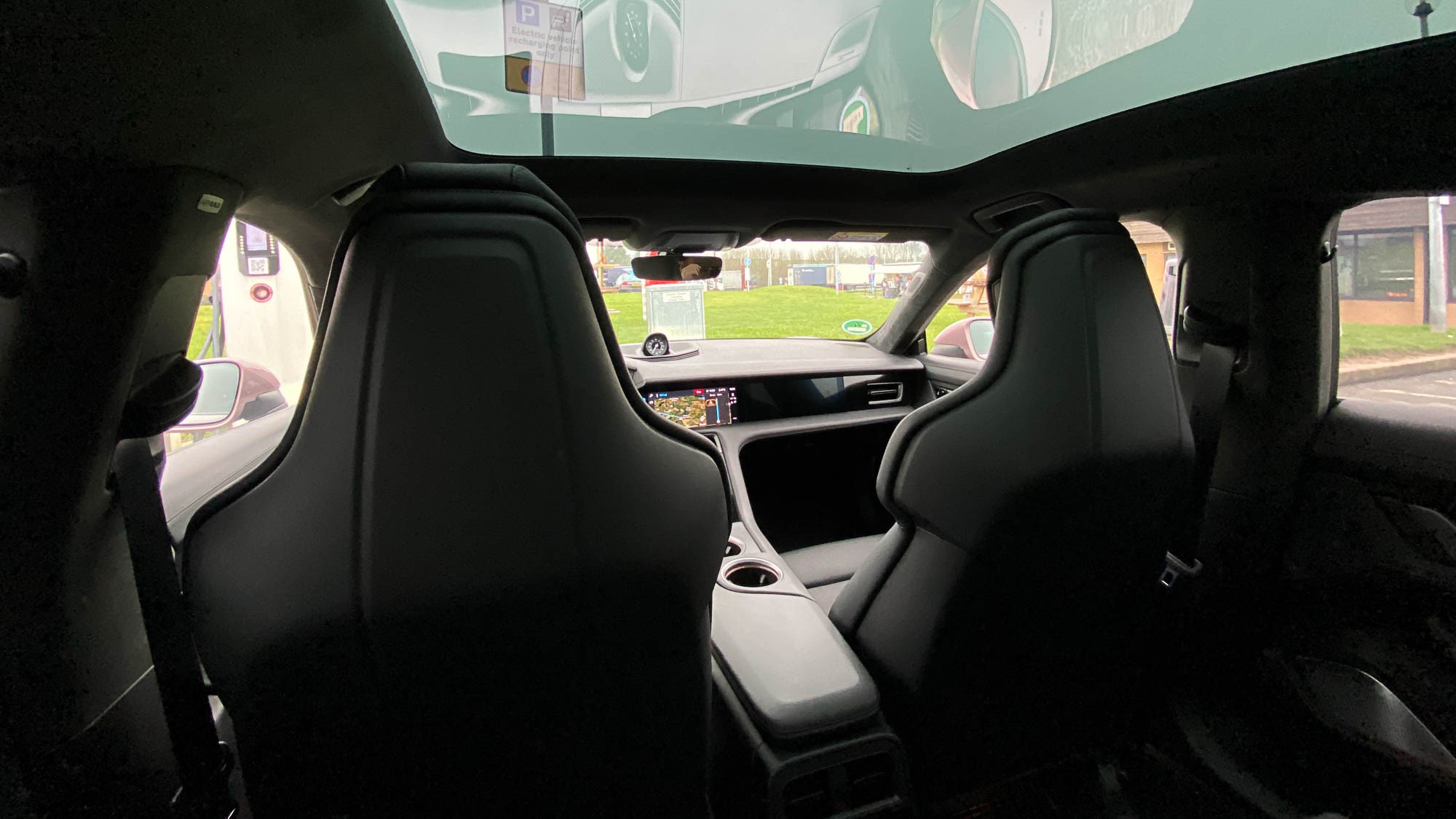 Porsche Taycan rear seats, with panoramic roof - 2021