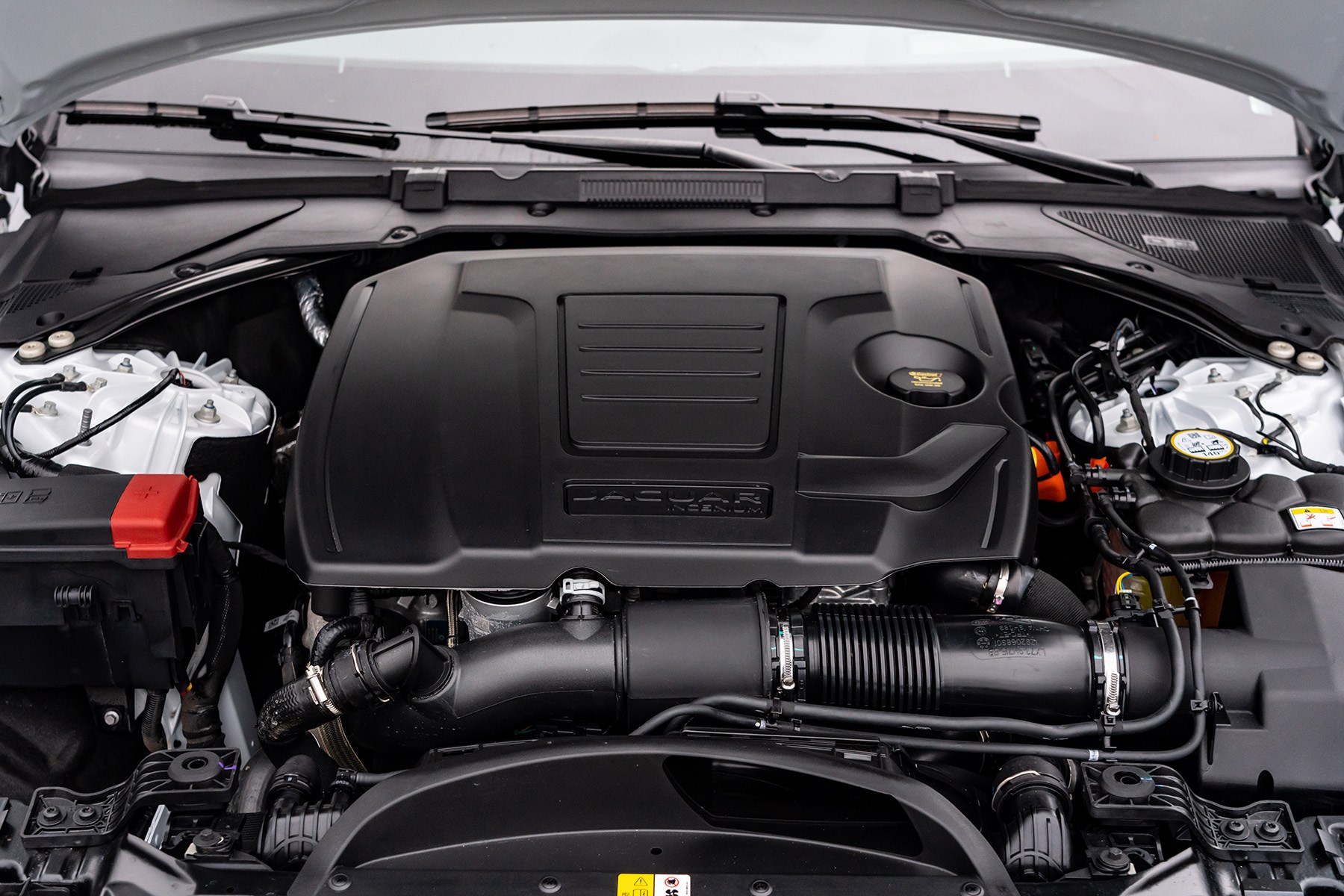 Jaguar XF 2021 facelift P300 engine