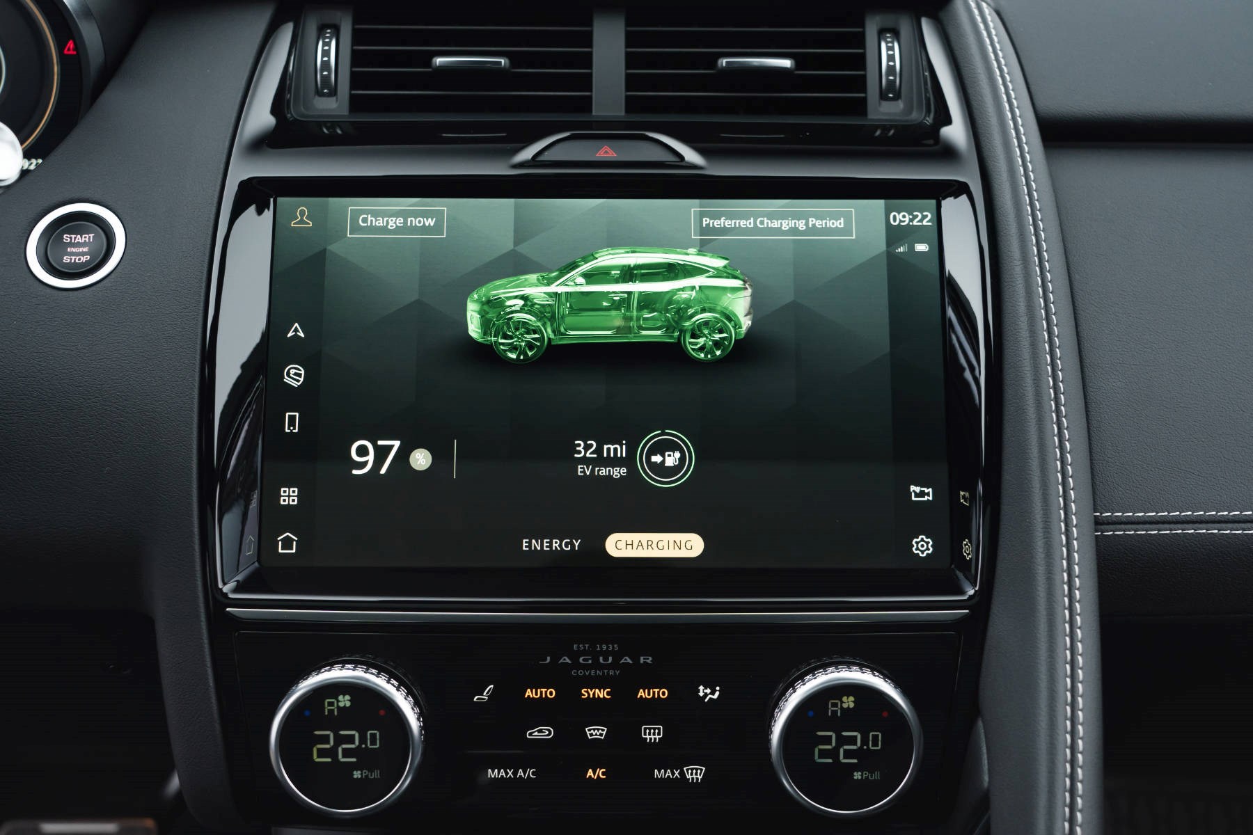 Jaguar E-Pace hybrid infotainment