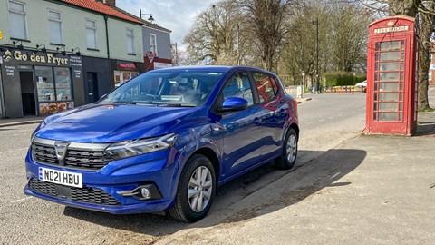 2021 Dacia Sandero Comfort 100 TCe Bi-Fuel on road