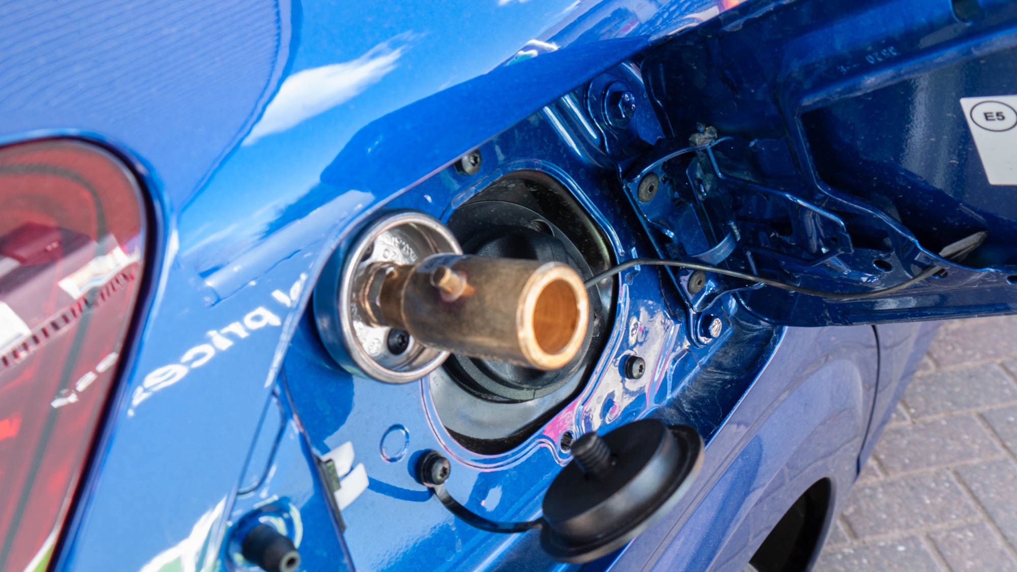 Dacia Sandero Bi-Fuel LPG filler adaptor
