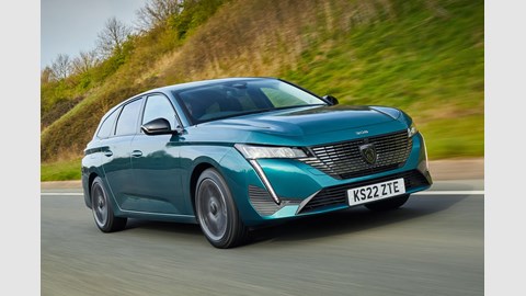 Peugeot 308 SW estate front action