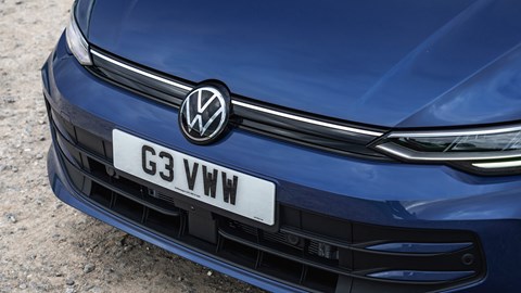 VW Golf eHybrid (2024) front end