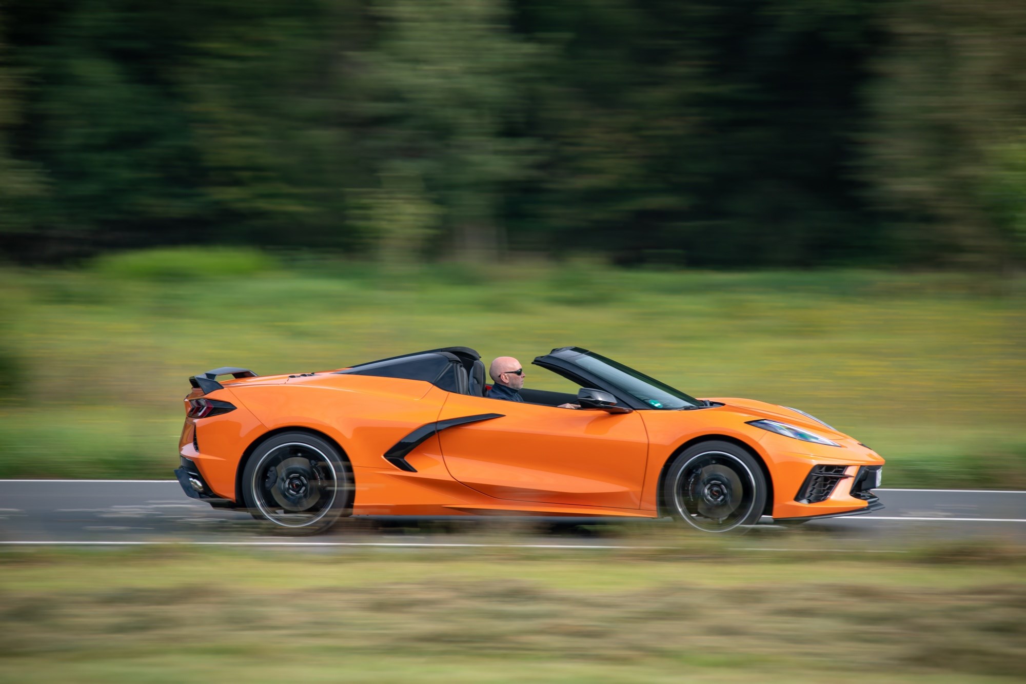 The Porsche 911 Cabriolet is a driver's car your passenger will love, too -  CNET