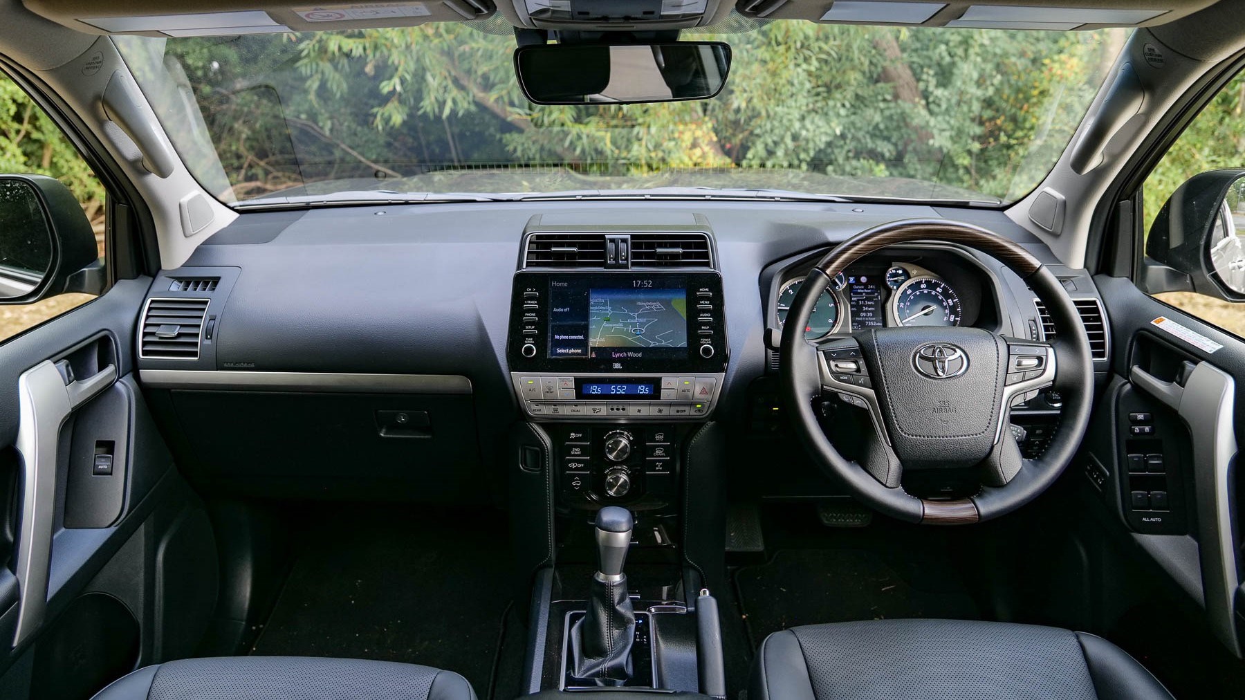 Toyota Land Cruiser - interior