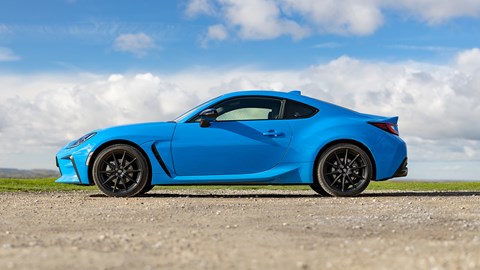 Toyota GR86 side profile