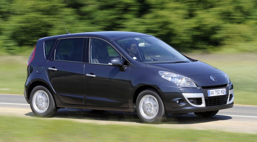 Cyberruimte Opgetild Bang om te sterven Renault Scenic 1.5 dCi (2009) review | CAR Magazine