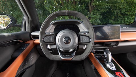 Lotus Emira (2023): steering wheel and digital gauge cluster