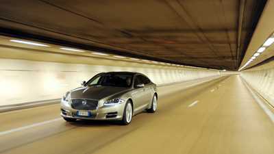 Jaguar XJ 3.0 V6D  (2010) CAR review