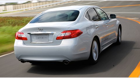 Infiniti is wading into the European 5-series/E-class market with the new M