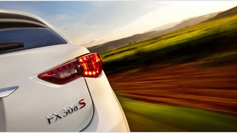 Infiniti FX30d (2010) review