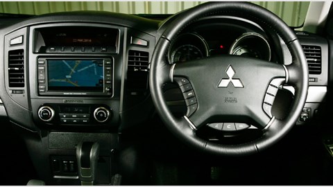 Mitsubishi Shogun 3.2 TD Elegance (2010) review