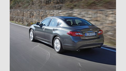 Infiniti M30d GT Premium (2010) review