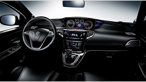 Chrysler Ypsilon 0.9 TwinAir (2011) review