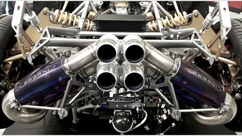 Pagani Huayra (2013) review