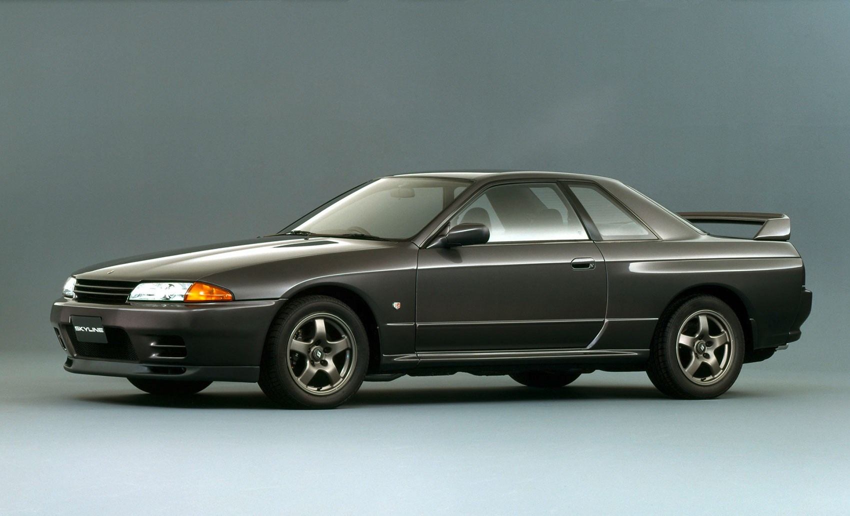 The world's most advanced road car: Nissan Skyline R32 GT-R driven