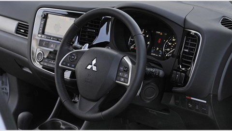 Mitsubishi Outlander 2.3 GX5 (2013) review