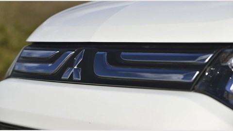 Mitsubishi Outlander 2.3 GX5 (2013) review