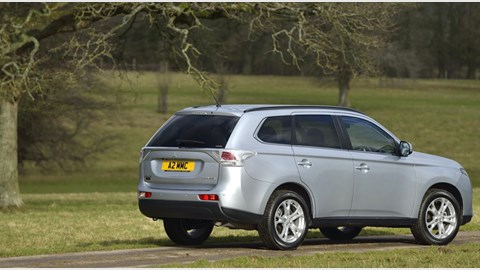 Mitsubishi Outlander 2.3 GX5 (2013) review