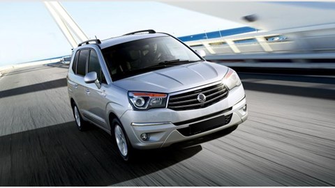 Ssangyong Turismo 2.0 e-XDi (2014) review