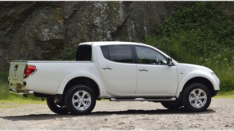 Mitsubishi L200 Barbarian 4×4 (2014) review