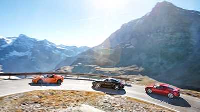 Alfa Romeo 4C vs Lotus Elise S vs Porsche Cayman (2014) review