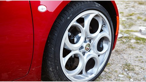 Alfa Romeo 4C vs Lotus Elise S vs Porsche Cayman (2014) review