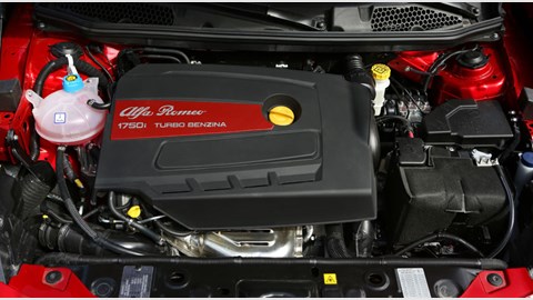 Alfa Romeo Giulietta Quadrifoglio Verde (2014) review