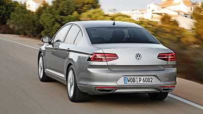 VW Passat 2.0 TDI SE Business (2015) review