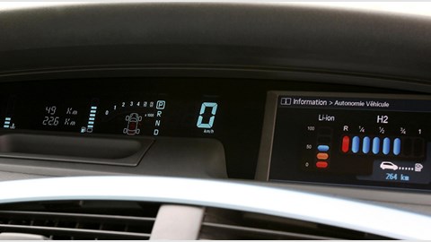 Renault Scenic ZEV H2 CAR review: interior photo