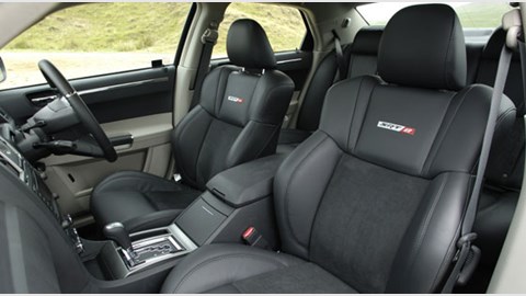 Chrysler 300C SRT-8 (2006) review