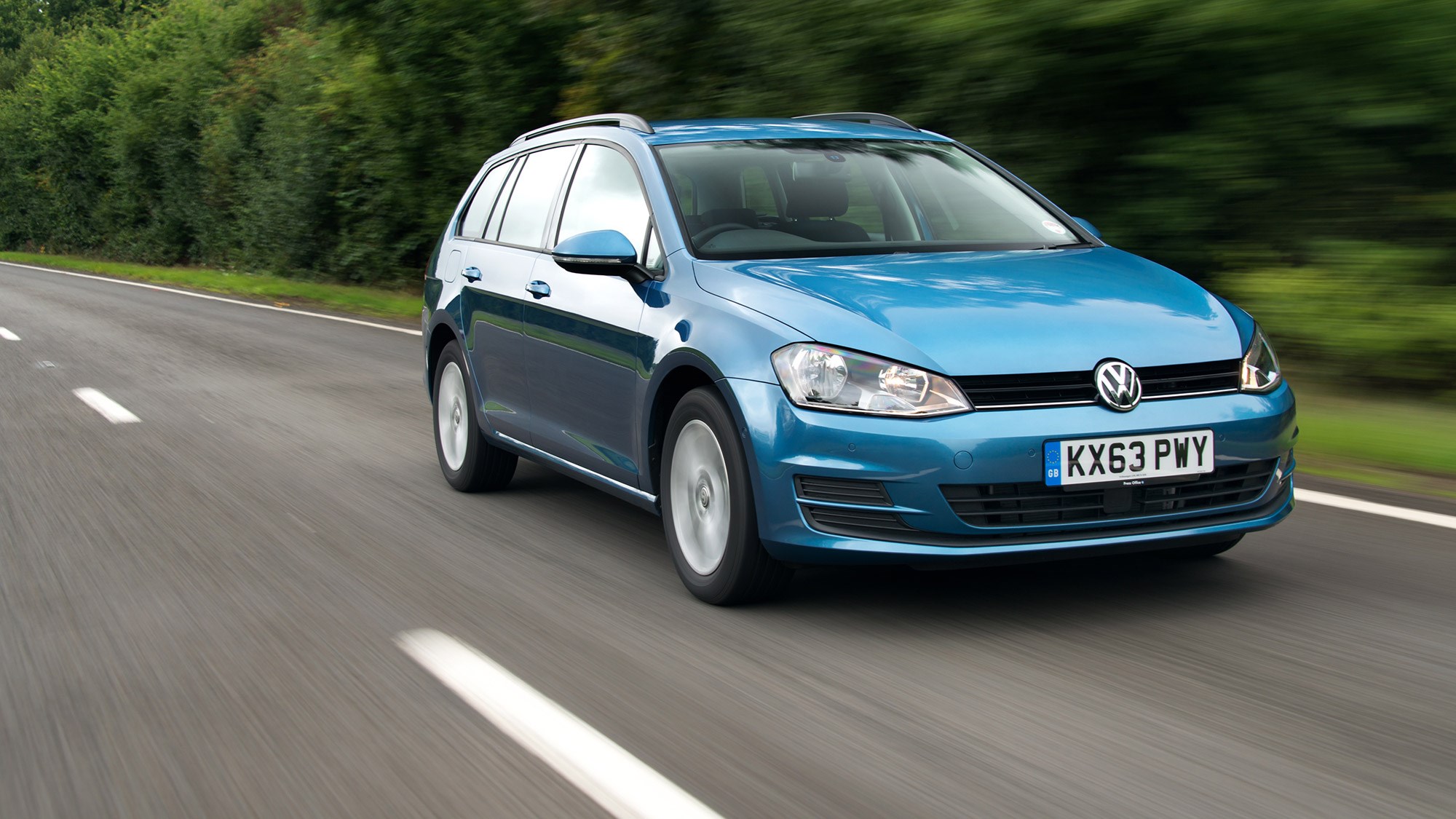 VW Golf Estate 1.6 TDI 105 SE (2015) review