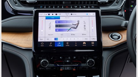 Jeep Grand Cherokee review - infotainment system