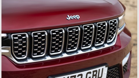 Jeep Grand Cherokee review - badge and grille