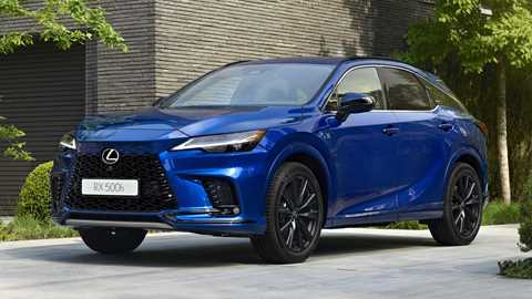 Lexus RX (2022) front