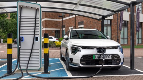 Kia Niro EV (2023) review: new suit, same heart