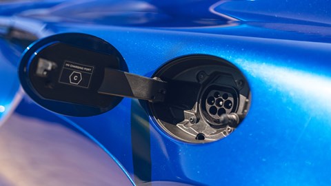 McLaren Artura (2022) video review: meet McLaren 2.0