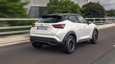 Nissan Juke Hybrid rear driving