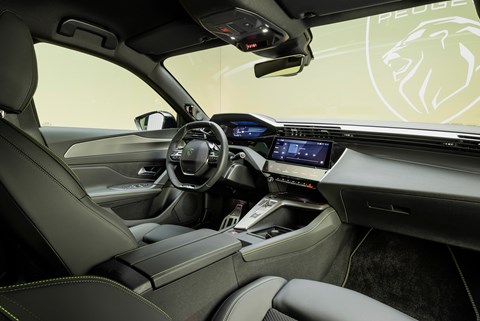 Peugeot 408 facelift - interior