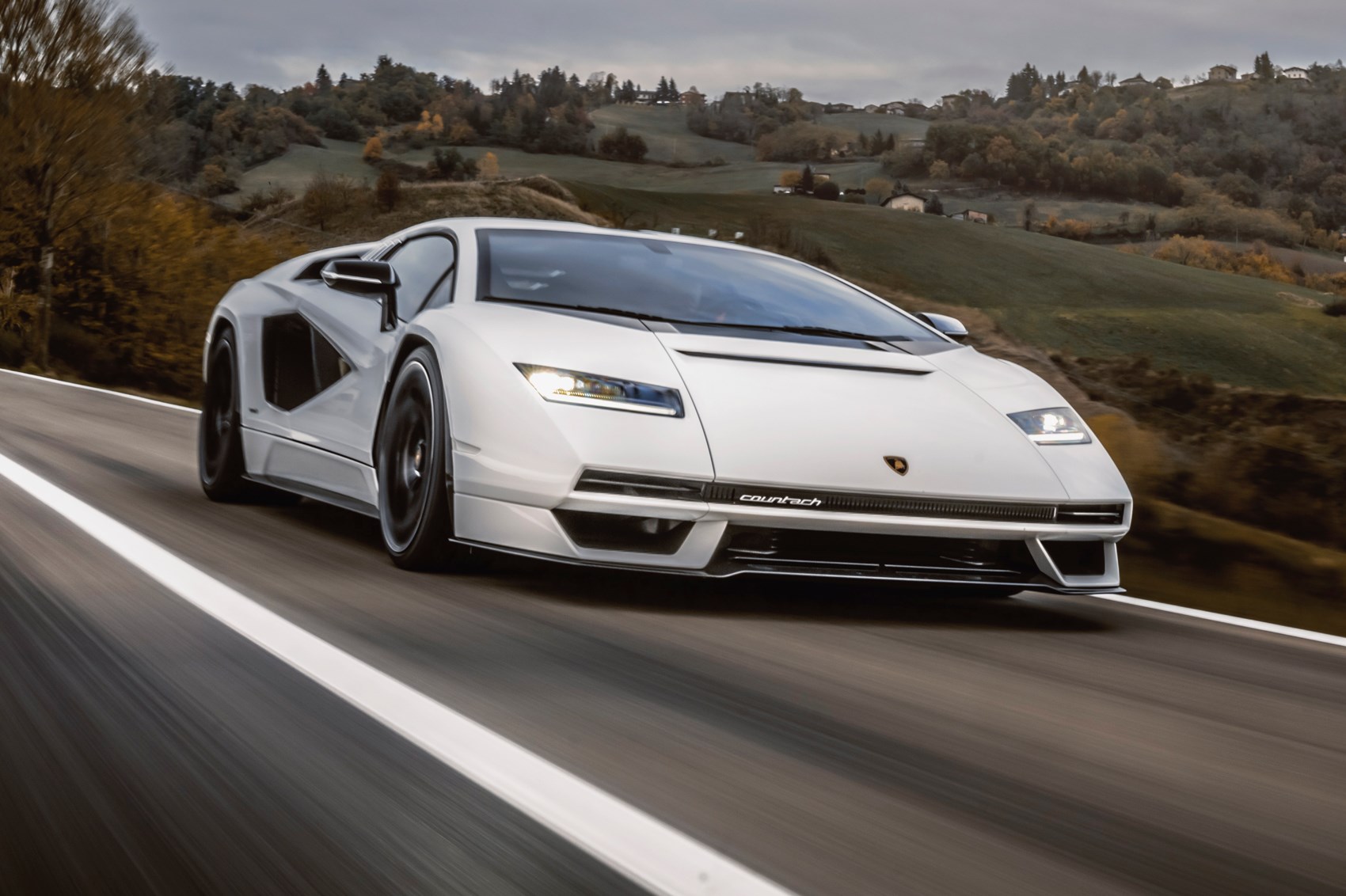 Lamborghini Champagne Reviews : Uncorking the Power and Luxury