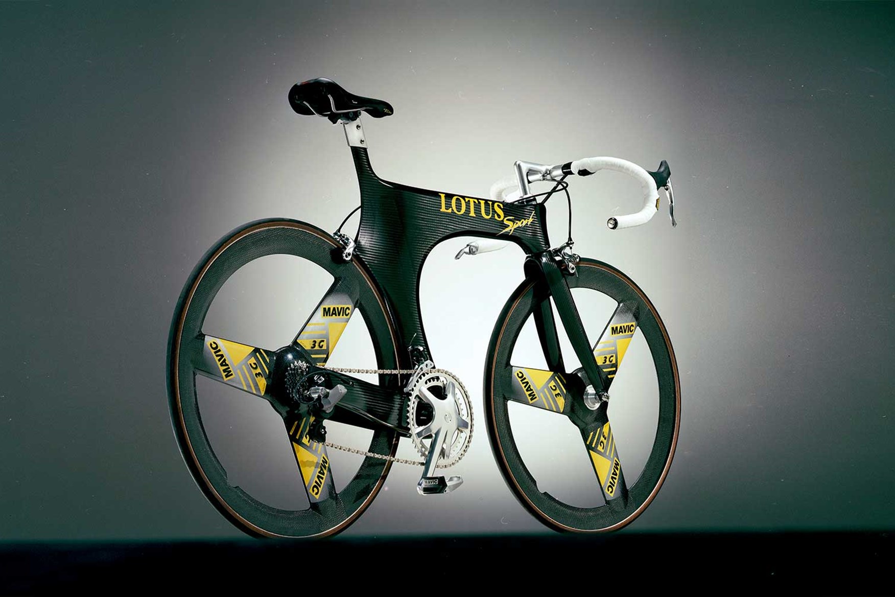 How Lotus helped develop the Hope track bike winning medals at 2022 Commonwealth Games