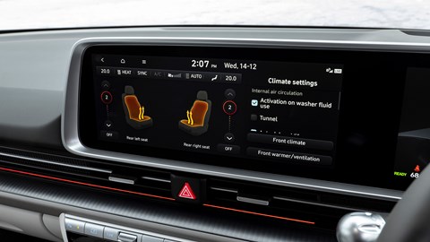 Central touchscreen clear and logical