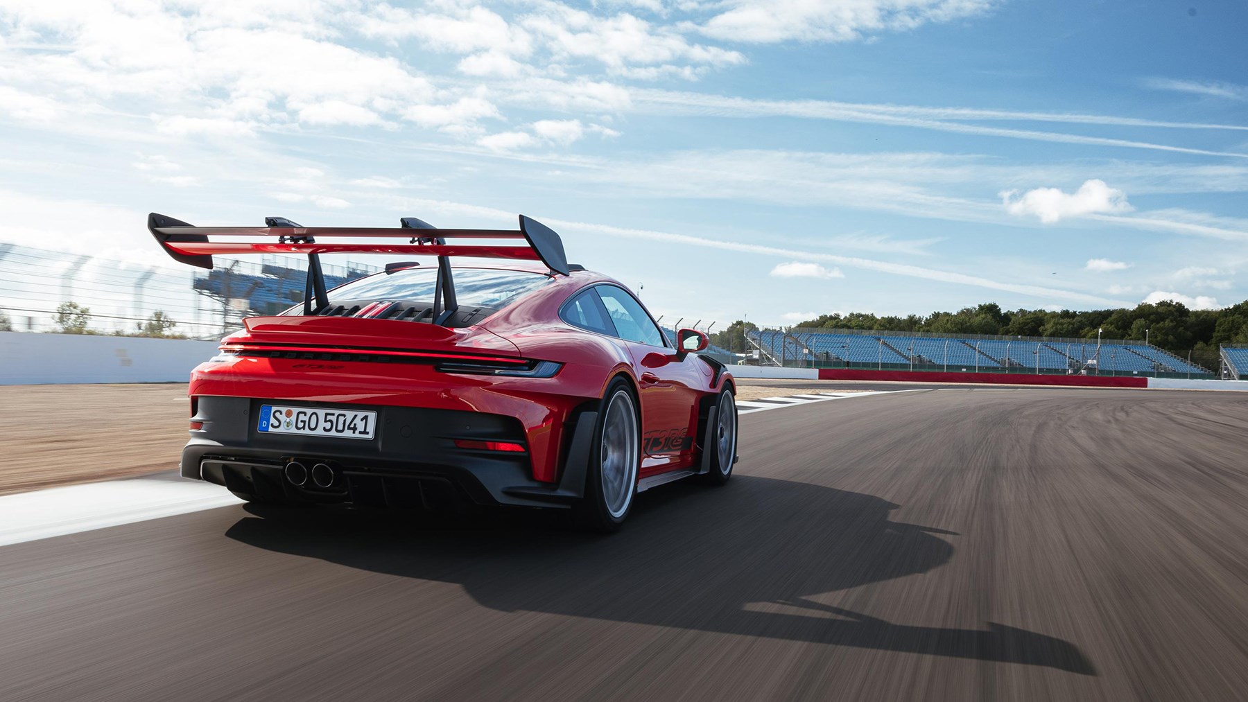 Porsche 911 GT3 RS (2022) video review: several steps beyond