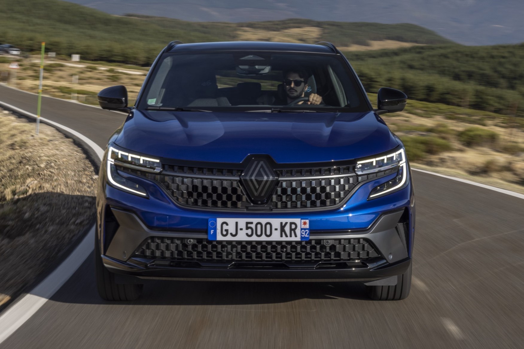 Renault Austral Review (2023): Renault’s Hybrid Finally Comes Of Age ...