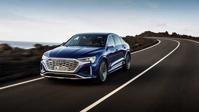 Audi SQ8 e-Tron Sportback driving